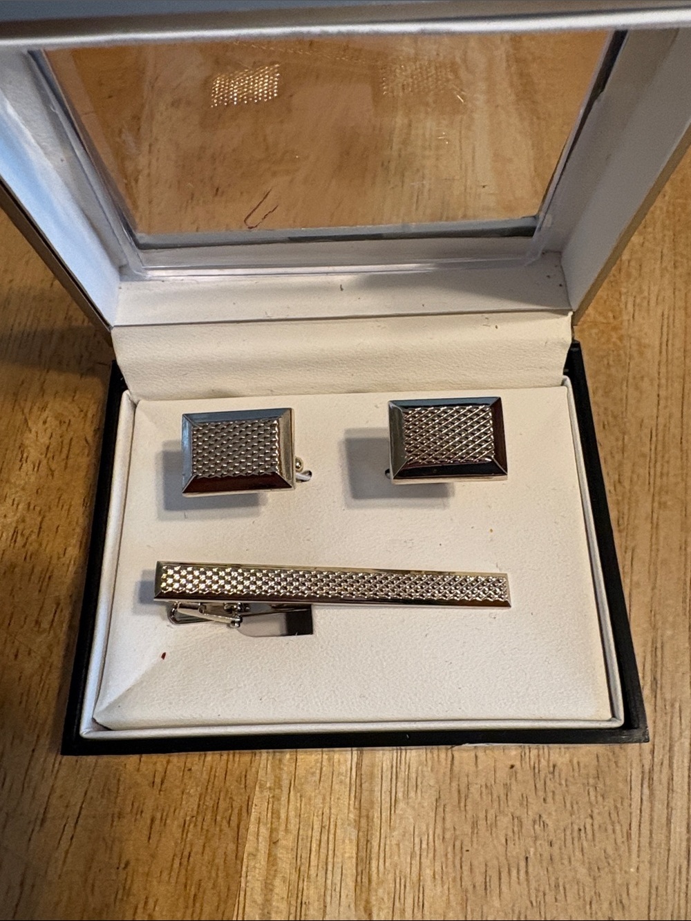 Silver Textured Cufflinks and Tie Bar Set